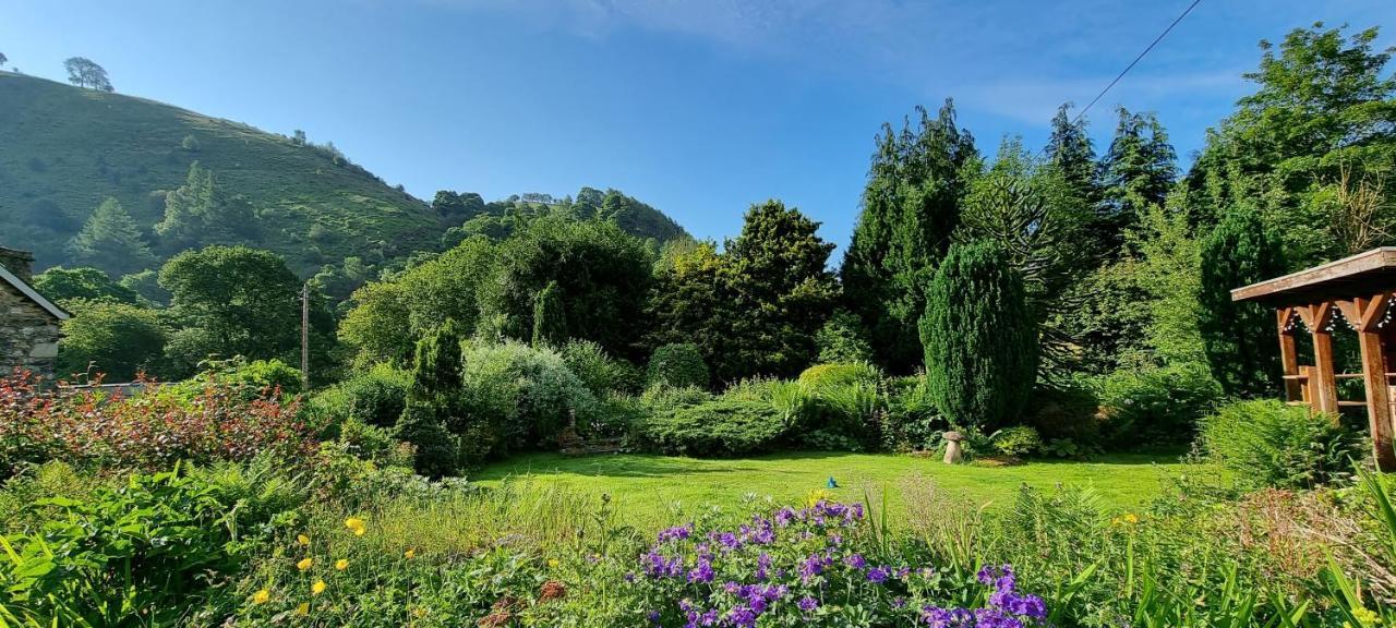 Modern And Spacious 2 Bedroom Apartment With Free Parking Llansantffraid Llansantffraid Glyn Ceiriog Esterno foto
